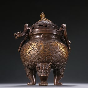 A piece of clear copper gilt dragon pattern aromatherapy stove