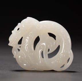 One piece of Hetian Yubi