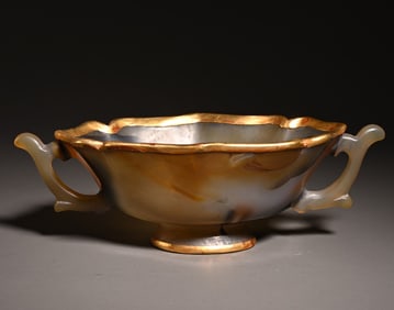 A piece of Qing Dynasty gold-filled agate amphora