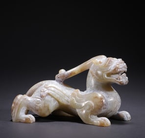 A piece of Hetian jade beast ornaments
