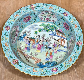 A piece of Qianlong in the Qing Dynasty, turquoise, green passionflower entwined branches, window