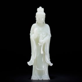 A standing statue of Hetian Jade Guanyin