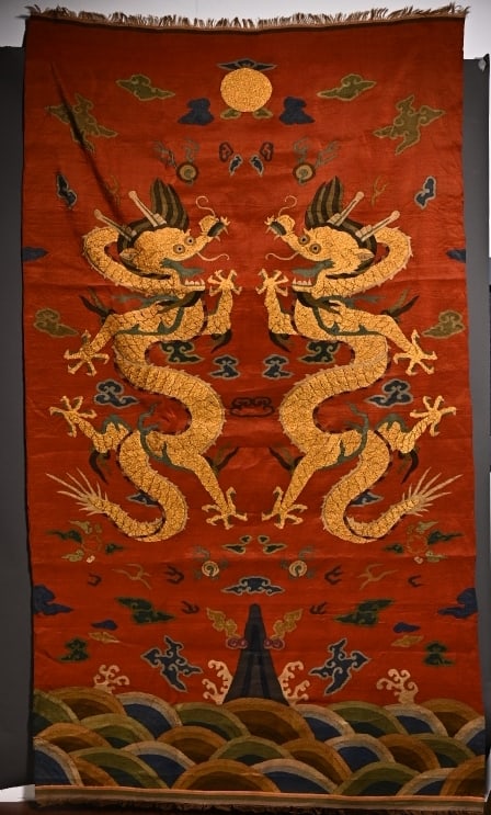 A piece of silk dragon pattern: Silk Dragon Pattern Size: 76X130cm (The Dimensions Of All Batches Are Manually Measured.If You Need More Detailed Information, Please Contact Our Customer Service Before Bidding.)
