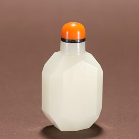 A piece of Qing Hetian white jade snuff bottle
