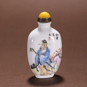A piece of porcelain pastel character story snuff bottle