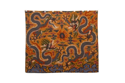 A silk double dragon play beads