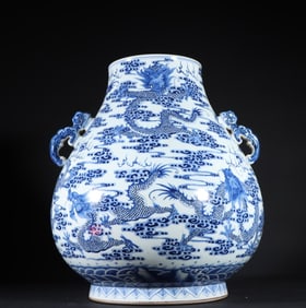 An old Tibetan Qing Dynasty Qianlong blue and white cloud dragon pattern double ear