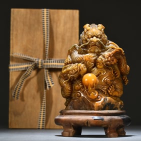 A piece of Tianhuang stone carved dragon play bead ornaments