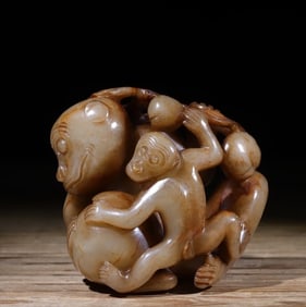 A piece of waiting for the ornament to be sealed from generation to generation