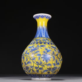 A piece of clear material tire yellow glaze floral pattern jade pot spring bottle