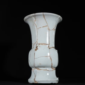 One piece of the old Song Dynasty official kiln moon white glaze halberd (restored)