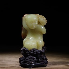 A piece of deer milk ornament