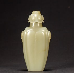 One piece of Hetian jade bottle