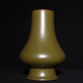 A piece of old Tibetan Qing Dynasty tea glaze wear with bottle