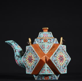 An old collection of Qing Dynasty Qianlong pastel beam pot