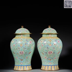 Qing Qianlong bronze fetal painting enamel green dark eight immortal general jar