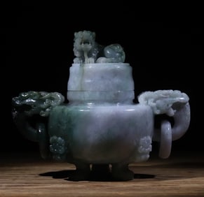 A piece of jade lion button amphora three-legged stove ornament