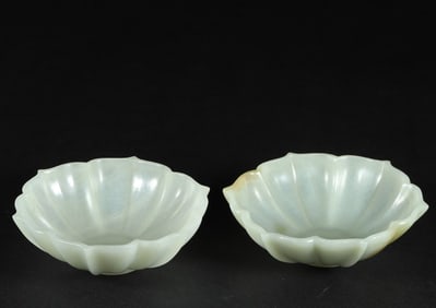A pair of Hetian jade flower bowls