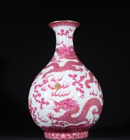 An old collection of Qing Dynasty Qianlong rouge red cloud dragon pattern jade pot spring bottle