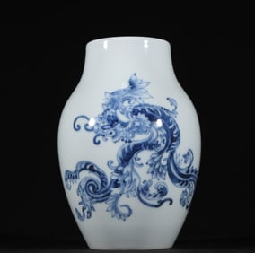A piece of the old collection of the Qing Dynasty Yongzheng blue and white phoenix pattern olive