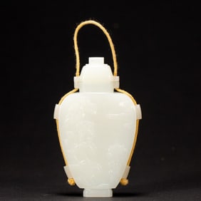 One piece of Hetian jade bottle