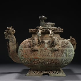 Bronze wine vessels, pan claw pattern handle pots