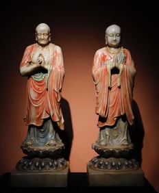 A pair of white marble Buddha statues in the Tang Dynasty