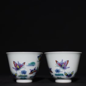 A pair of old Tibetan Qing Yongzheng Doucai butterfly cups