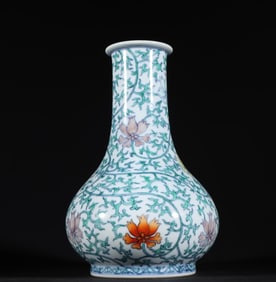 An old collection of Qing Dynasty Yongzheng Doucai entwined branches floral pattern plate bottle