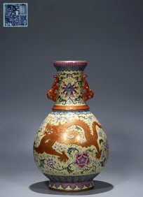 Qianlong year of the Qing Dynasty depicted the golden dragon string entwined branch lotus dragon