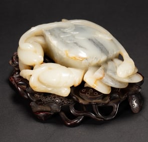 One piece of Hetian jade crab