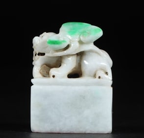An old Tibetan old jade beast button seal
