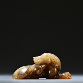 An Exquisite Hetian jade carving beast ornaments