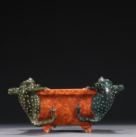 An Exquisite Qing Fan Red Painted Bat Pattern Green Glazed Gold Toad Scholar Pen Wash