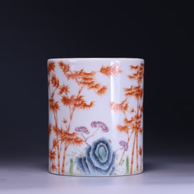 An Exquisite Qing Qianlong alum red color bamboo pattern pen holder