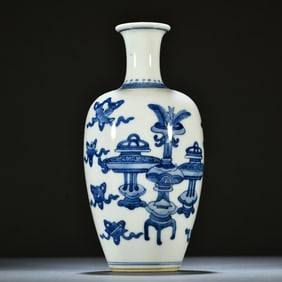 A blue and white eight-treasure ornament appreciation bottle