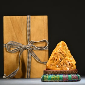 An Exquisite Tian Huangshi skillfully carved landscape figure ornaments
