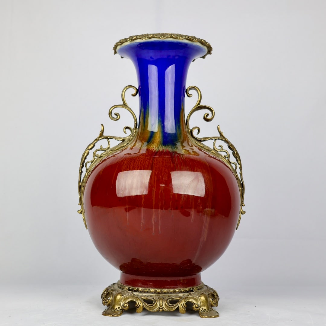 A kiln glazed copper lace amphora bottle: Kiln glaze inlaid with copper lace amphora bottle Size: H:43cm MouthD:17cm H:26cm bottomD::18cm (The Dimensions Of All Batches Are Manually Measured.If You Need More Detailed Information, Please Conta