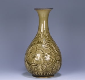 A Song Dynasty Yaozhou kiln carved jade pot spring vase
