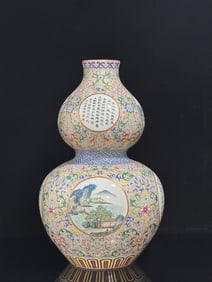 One piece Qing Qianlong: enamel color passionflower entwined branches, depicting golden anchovy