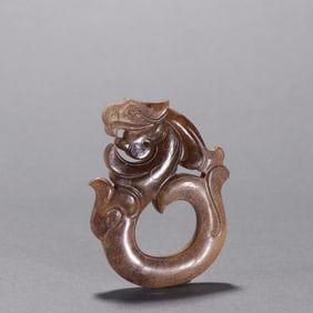 An Exquisite Han Gao ancient jade dragon shaped pendant