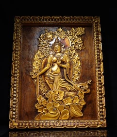 An Exquisite gilt painted thangka on wood