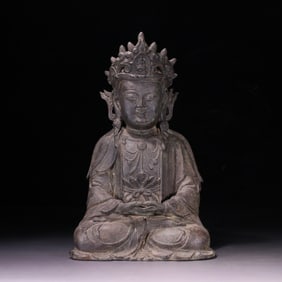 A bronze statue of Guanyin in the Ming Dynasty
