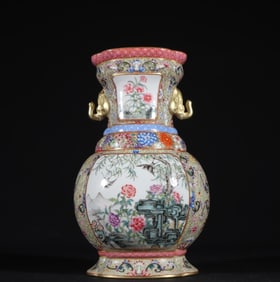 An Exquisite Qing Dynasty Qianlong Ancient Moon Xuan pastel elephant ear honor