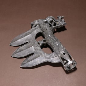 An Exquisite overseas bronze tiger-shaped three-pointed go