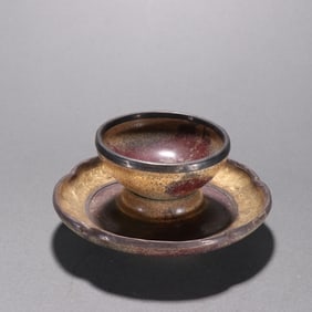 A set of Jun kiln gold tray cups