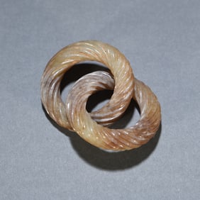 An Exquisite war Han Gao ancient jade twisted silk ring
