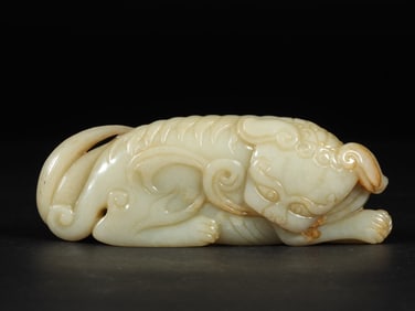 An Exquisite Qinghetian jade seed material lion