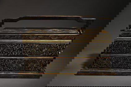An Exquisite lacquerware, painted with gold beams, box and study ornaments