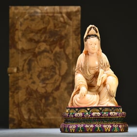 A Shangjun Shoushan hibiscus stone carving scripture Guanyin sitting statue